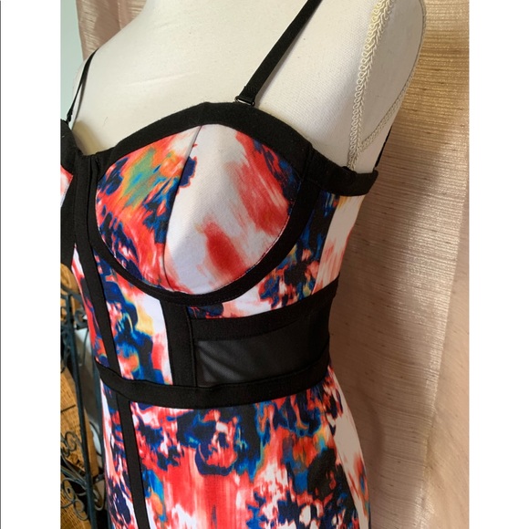 Material Girl Bodycon Print Dress - Picture 5 of 8